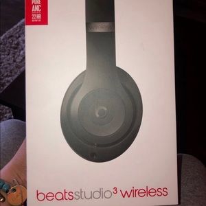 Studio 3 Beats Wireless Headphones